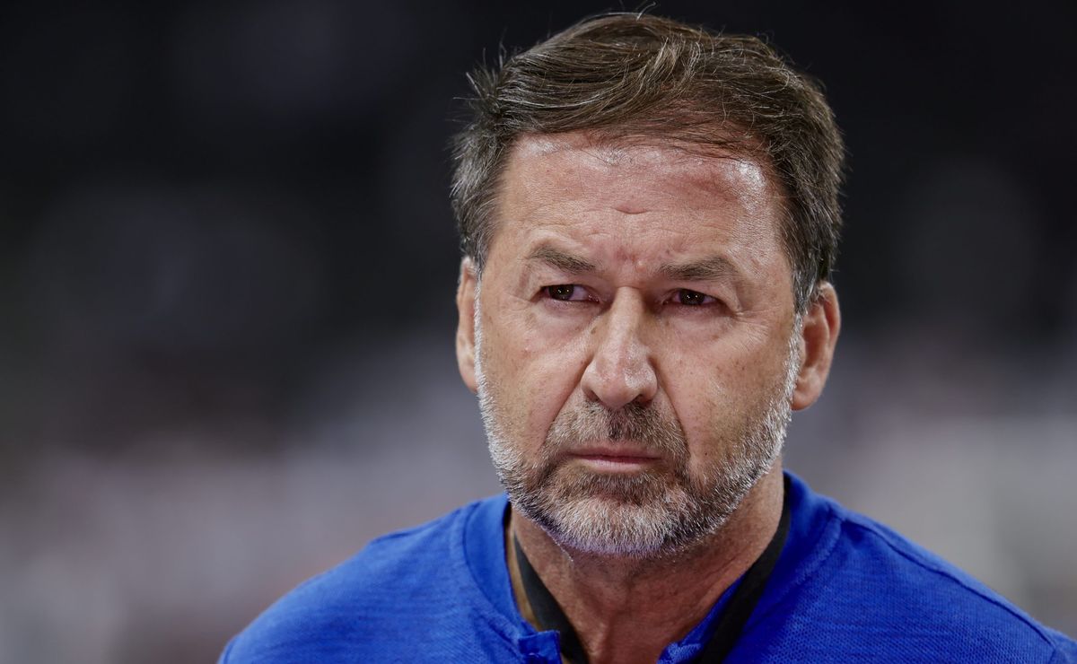 r$ 437 milhões: augusto melo assina com joia no corinthians