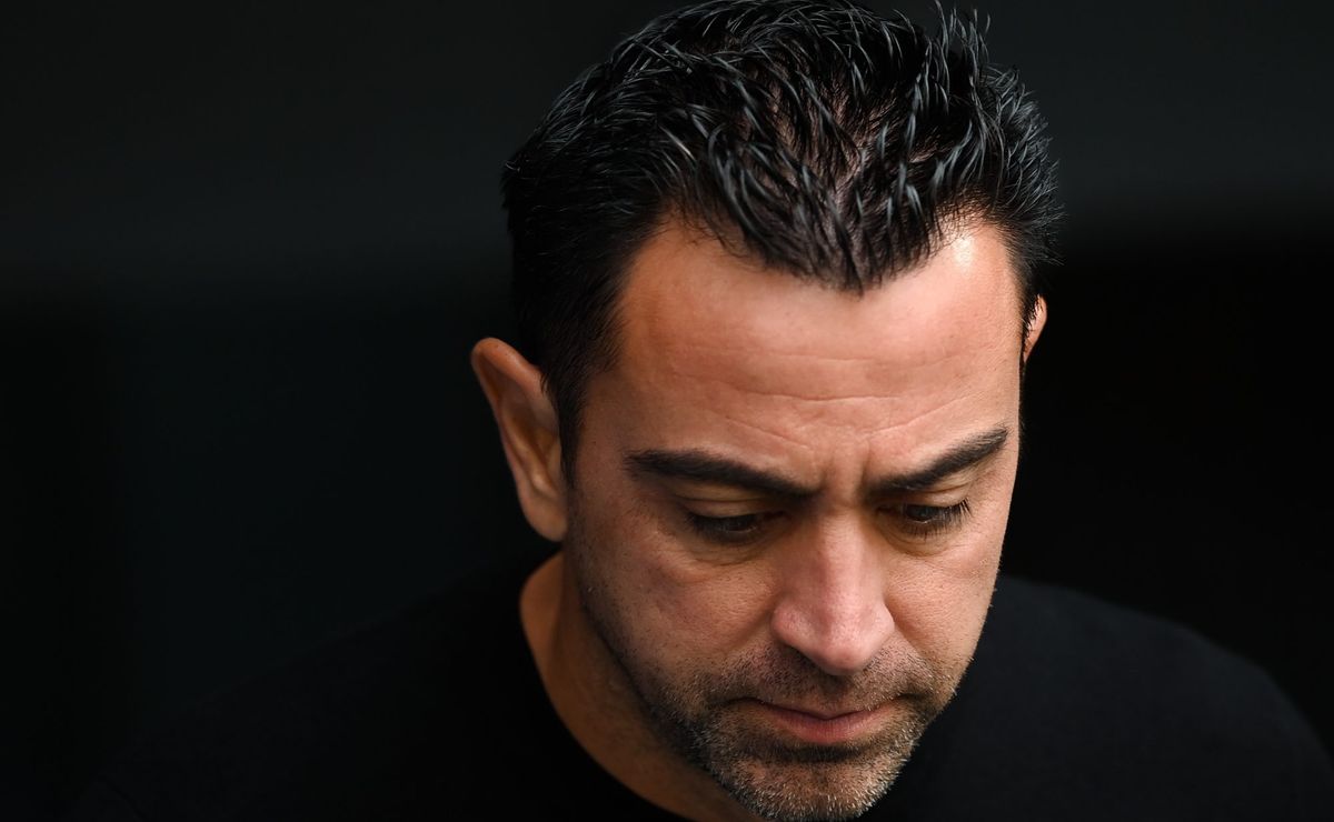 xavi exalta vitor roque no barcelona: “tem muita qualidade”