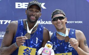 evandro e arthur é a melhor dupla masculina do brasil no vôlei de praia? veja como está a corrida olímpica