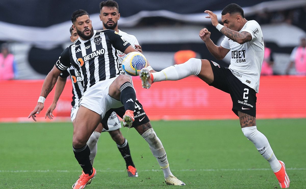 com um a menos, atlético mg segura empate sem gols, fora de casa, contra o corinthians