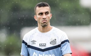 contrato até 2024: joão schmidt tem futuro definido no santos após interesse do vasco
