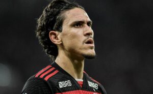 flamengo vence o palestino pela libertadores, mas pedro pontua erros: "jogo complicado"