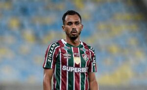 lima revela sentimento com críticas e ganha moral com fernando diniz no fluminense: “ele merece crédito”