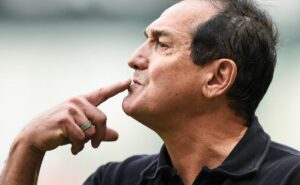 muricy ramalho decide pela demissão de thiago carpini e busca novo técnico no são paulo
