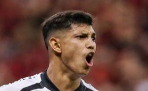 corinthians deseja contratar erick pulga, do ceará, e valores do negócio são revelados