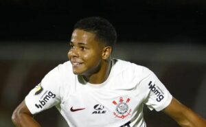 wesley desencanta e corinthians bate o fluminense por 3 a 0 neste domingo (28)