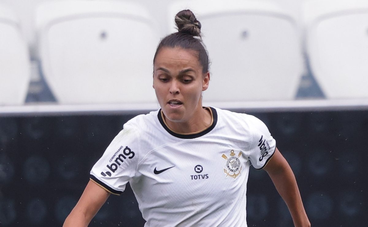 corinthians feminino: piccinato fala sobre busca por reforços para suprir baixa de gabi portilho