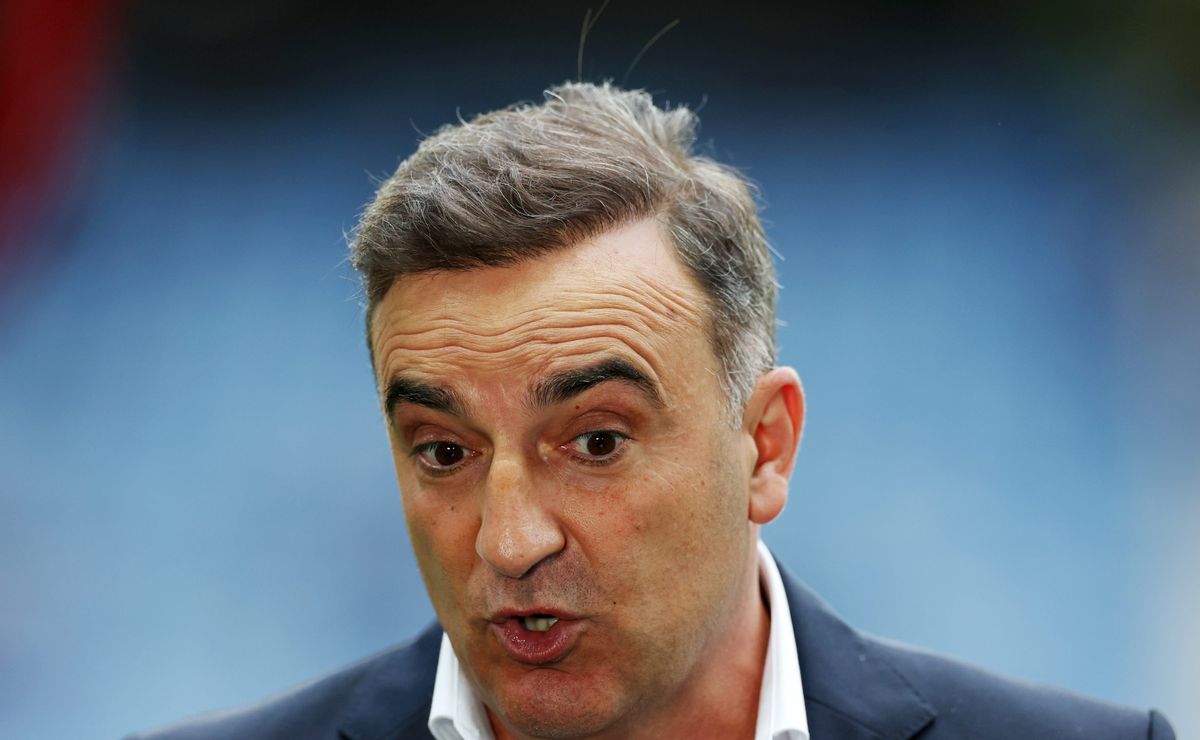 torcedores do são paulo pedem contratação de carlos carvalhal: "É o nome"