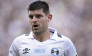 conmebol se rende a kannemann na libertadores e o adiciona na seleção da rodada; saiba os escolhidos