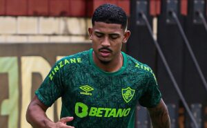 declaração de john kennedy incomoda os bastidores do fluminense; entenda o novo problema