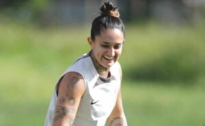 líder invicto, corinthians ganha o reforço de jogadora para clássico no brasileirão feminino