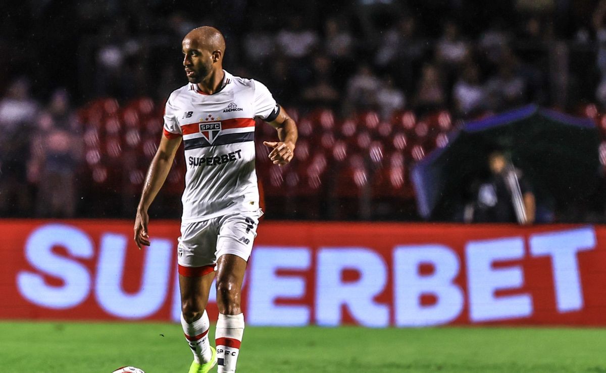 lucas moura manda mensagem aos torcedores do são paulo após lesão: "obstáculo que vou superar"