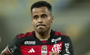 allan expõe problema do flamengo na libertadores e destaca mudanças: “querendo ou não, influenciam”