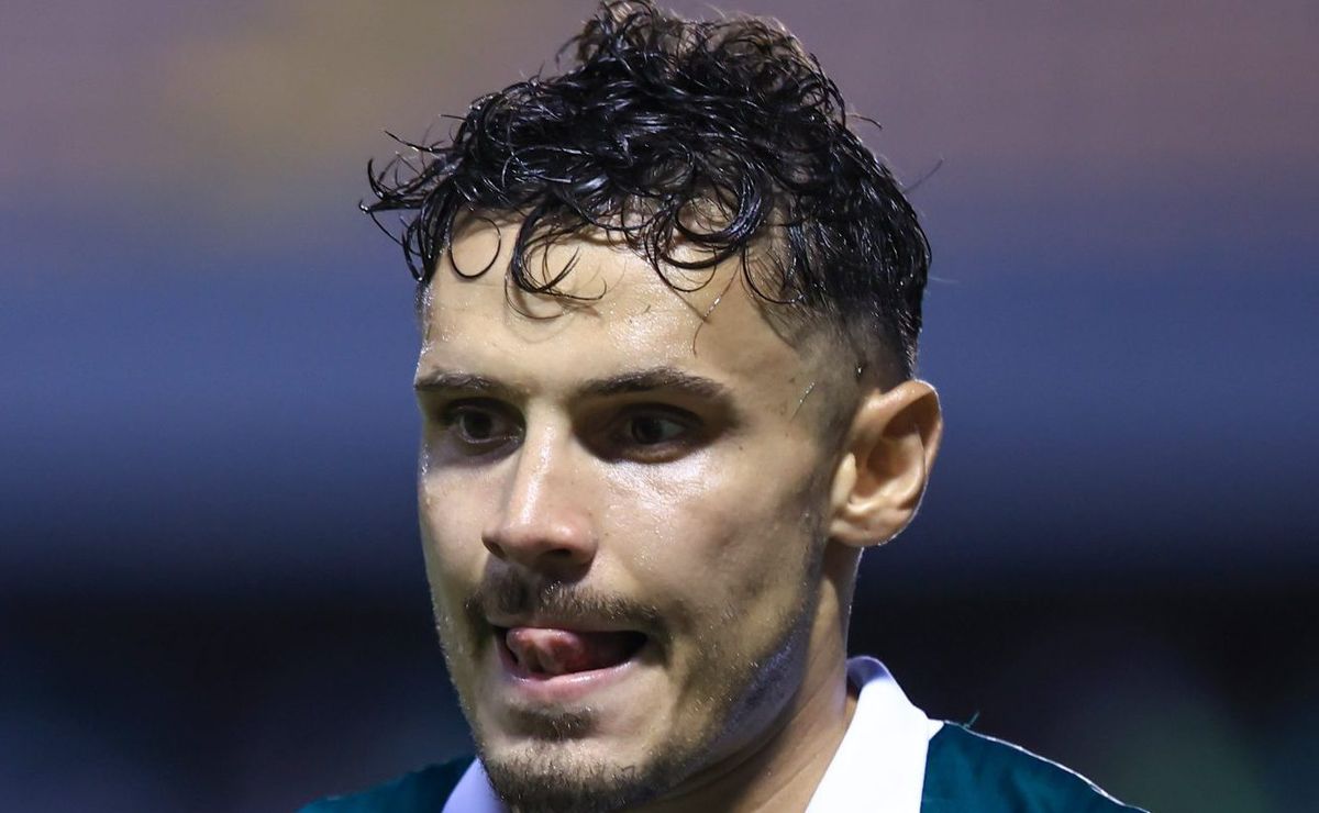 raphael veiga desabafa sobre problema enfrentado no palmeiras: "eu tinha muito medo"