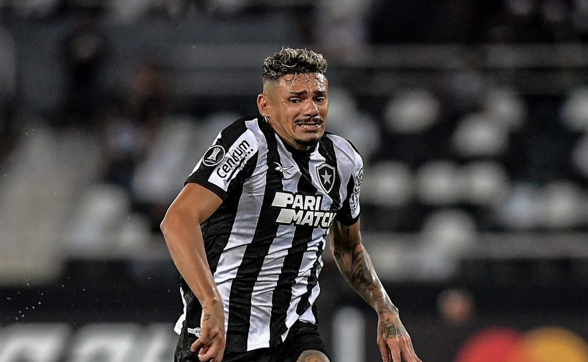 tiquinho pode ser o único titular do botafogo na libertadores a ter enfrentado a ldu