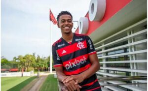 opinião: carlinhos pode ser revelar um grande custo benefício para o flamengo