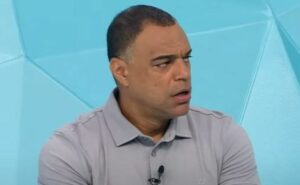 entre palmeiras e santos, denílson aponta quem será campeão paulista: "quando chega o momento decisivo"