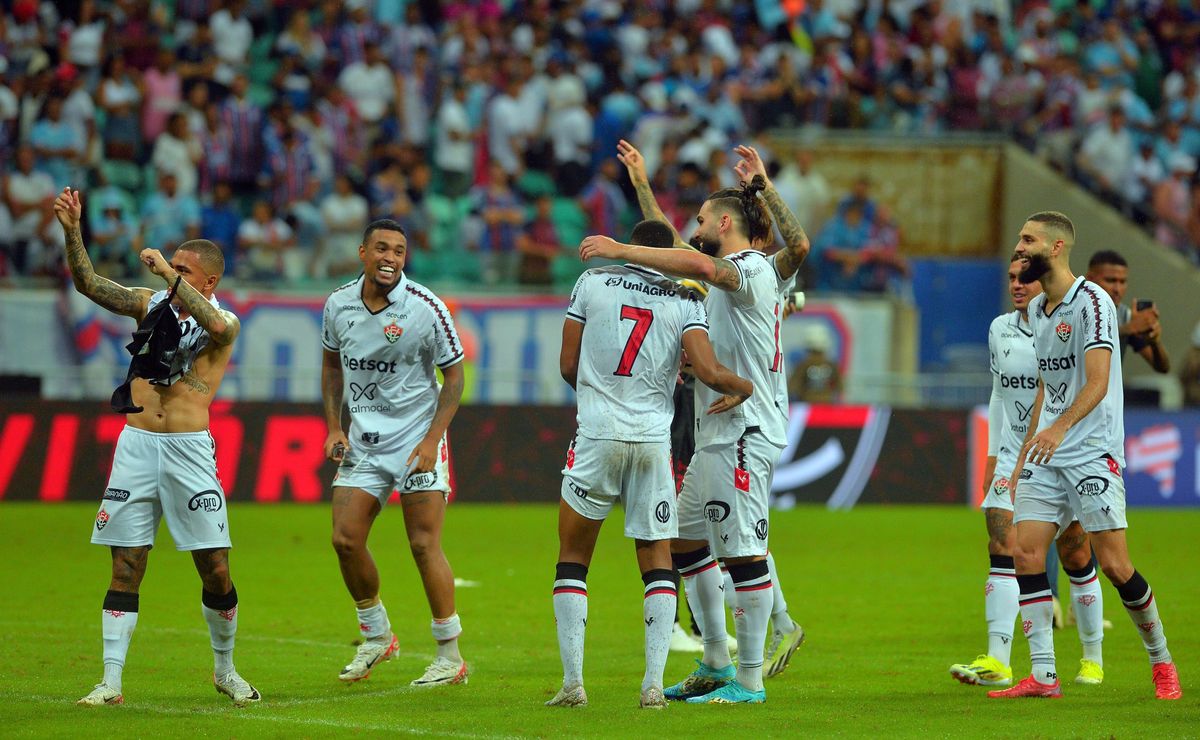 jogadores e dirigentes do vitória provocam bahia: "melhor do nordeste"