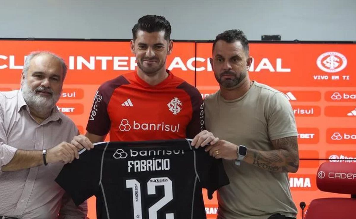 fabrício celebra oportunidade no internacional aos 38 anos: “É uma honra estar aqui”