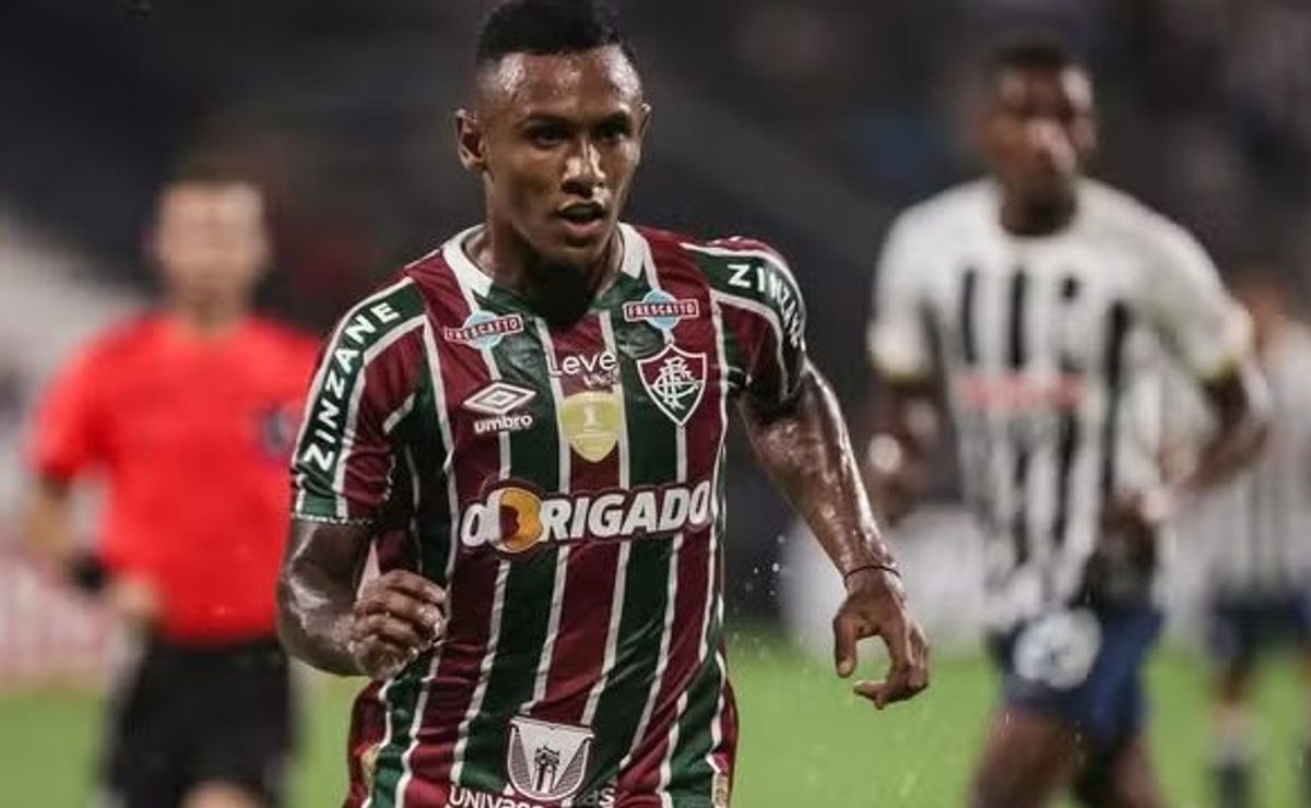 com mosaico incompleto e show de marquinhos, fluminense bate o colo colo na libertadores