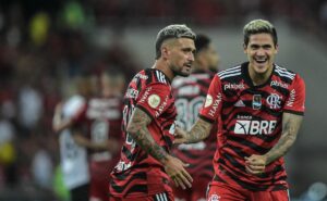 pedro e arrascaeta são carrascos do flamengo contra o palmeiras; veja os números