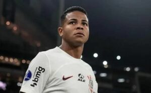 wesley se 'salva' em noite de derrota do corinthians na sul americana e torcida pede mais chances ao jovem