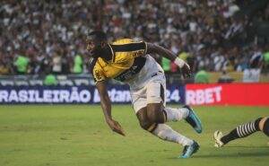 bolasie publica vídeo da vitória sobre o vasco e provocação repercute: “não deu certo em lugar nenhum”