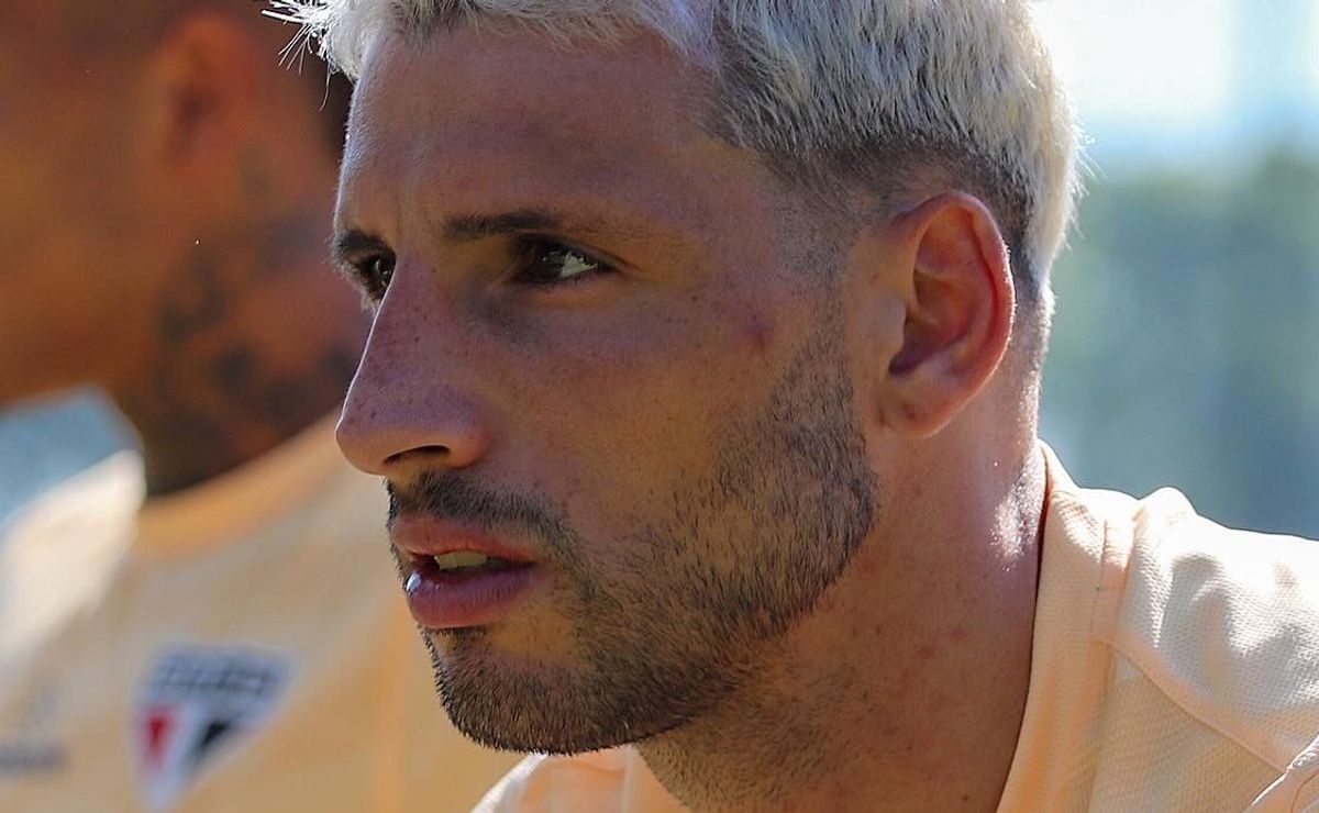 contra o barcelona equ, calleri pode se isolar entre os três artilheiros do são paulo na libertadores