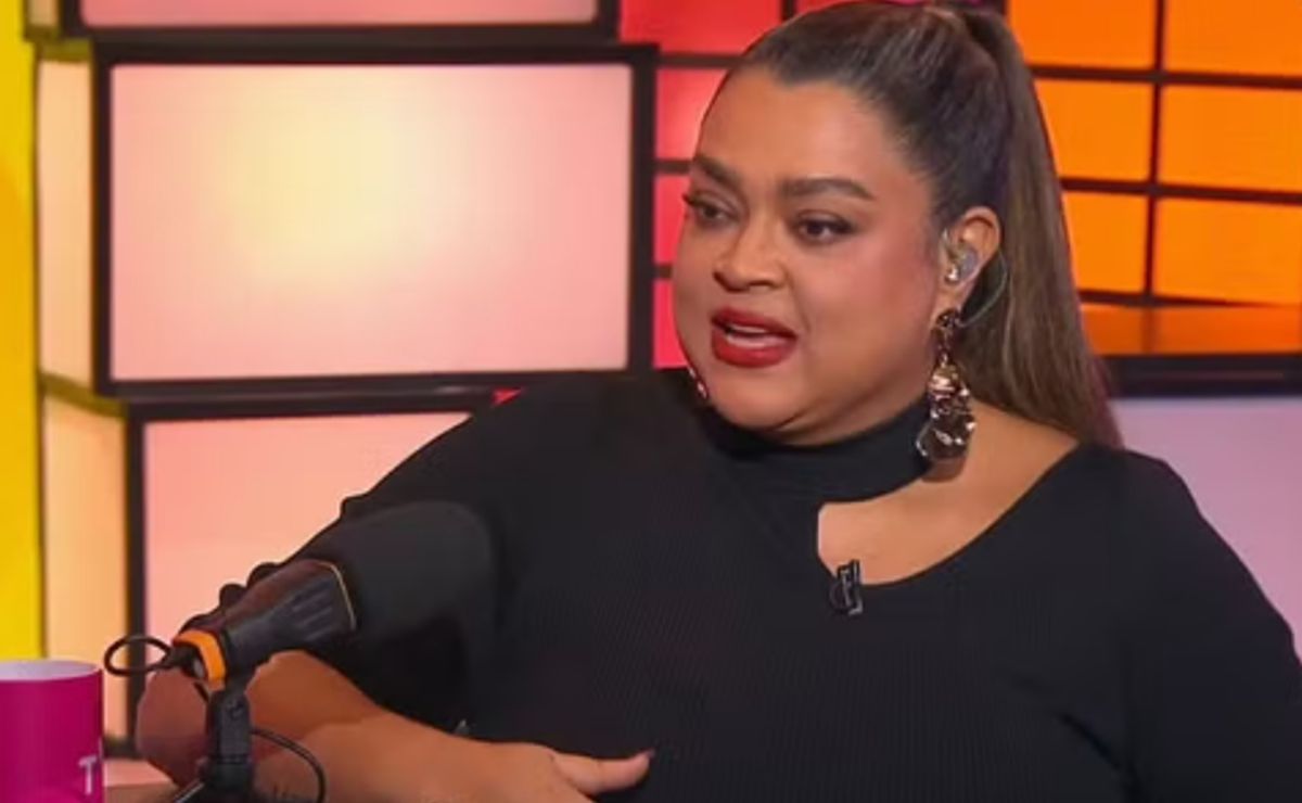 preta gil revela querer experimentar relacionamento aberto e pede conselho de pitel: "tô em busca"