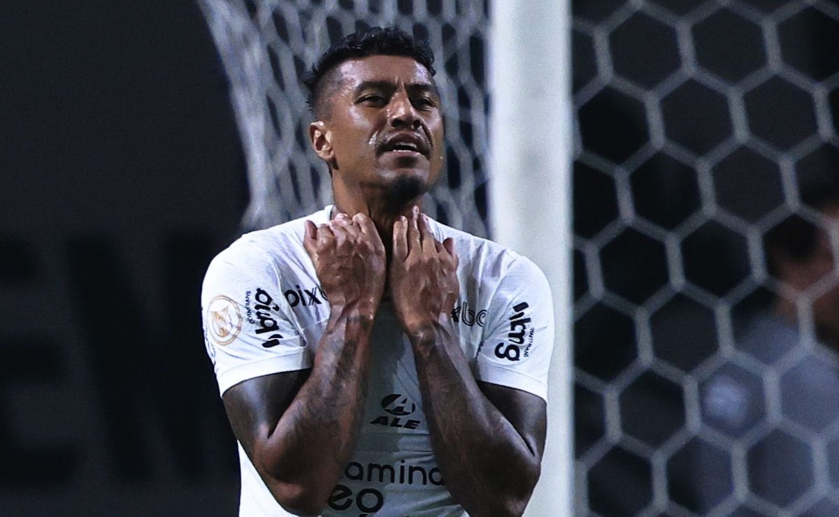 paulinho fala sobre o momento delicado do corinthians: "torcedor está no direito dele de reclamar