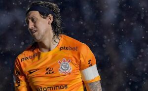 presidente do corinthians confirma renovação de cássio até 2025 em reunião com organizadas