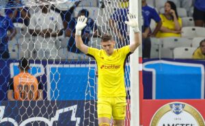 cruzeiro empata, torcida pede saída e vaia rafael e +1: "uma hora o limite estoura"