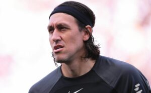 corinthians coloca futuro de cássio em pauta e abre conversa para renovar com goleiro