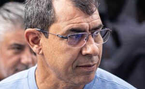 santos de carille visita o avaí com chance de quebrar tabu de meia década