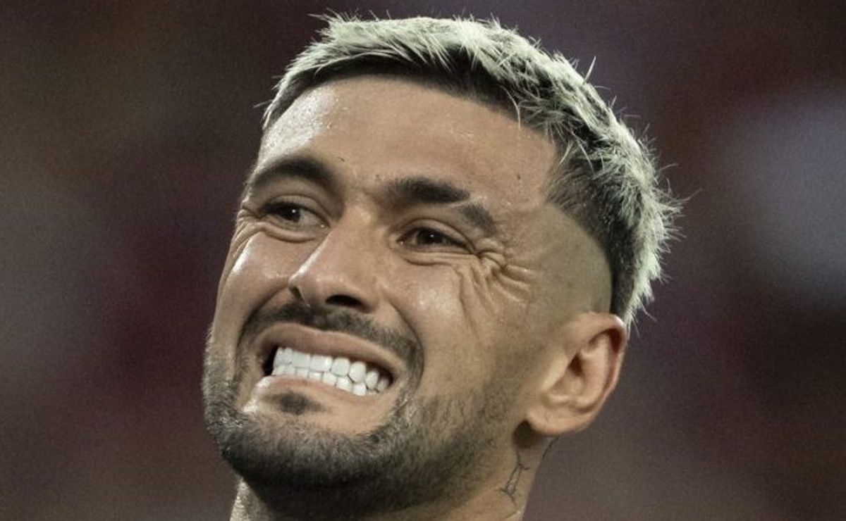 flamengo comunica desfalques de arrascaeta, pedro e +5 contra o bolívar na libertadores