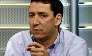 pvc diz que palmeiras pode ter que encarar surpresa no time titular do santos