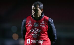 fábio carille avalia a estreia de rodrigo ferreira pelo santos: "sei que pode muito mais"