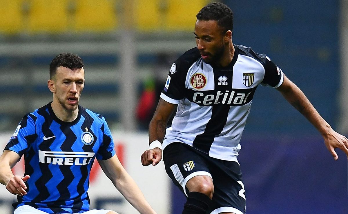 augusto melo abre negociações e hernani quer jogar no corinthians; veja os detalhes