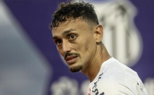 diego pituca ignora o fato do santos só marcar no 2° tempo novamente: “não importa”