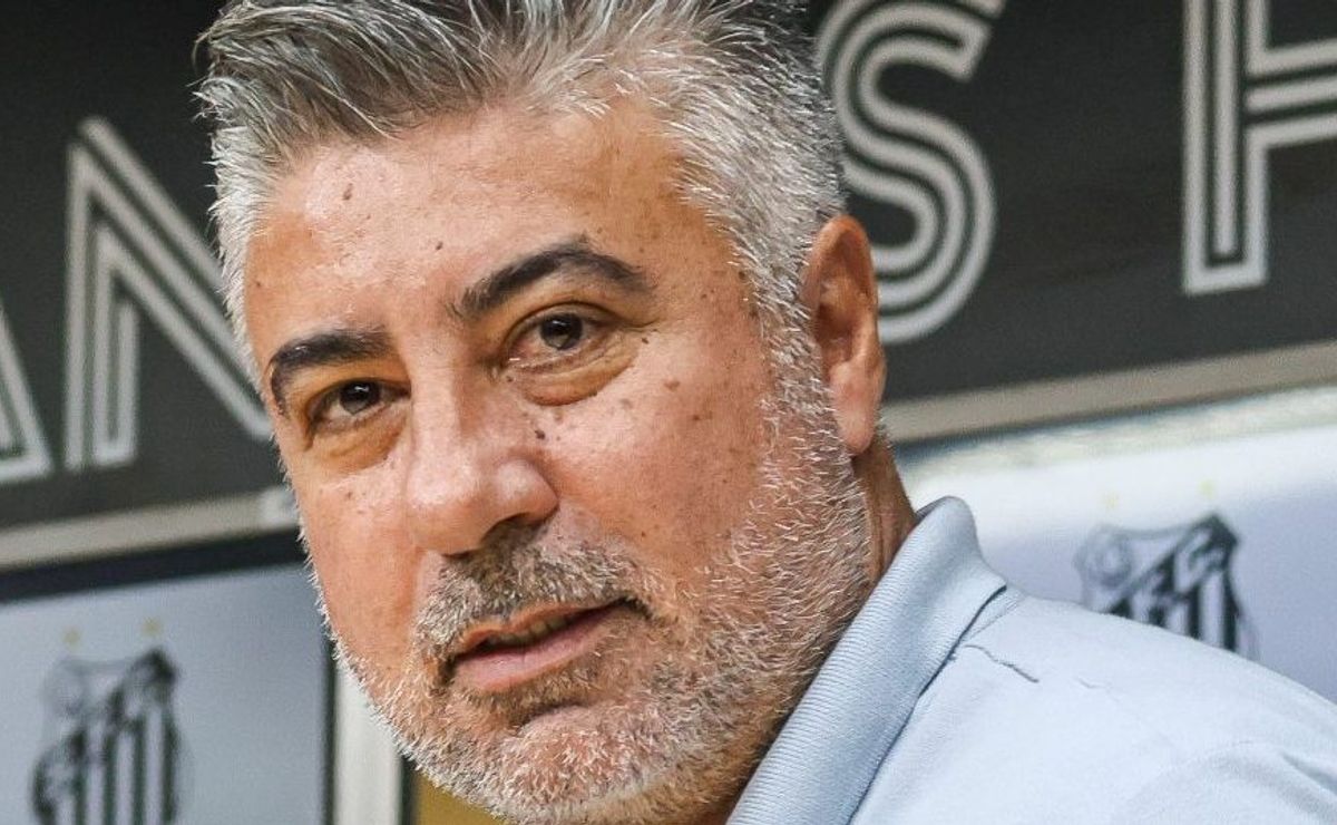 r$ 3,6 milhões: alexandre gallo decide assinar com pedrinho e chegada ao santos ganha força