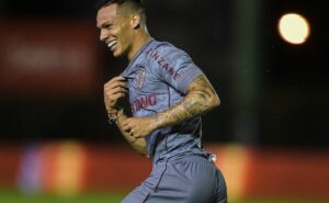 calegari avança em recuperação e depende apenas de um aval para voltar a jogar pelo fluminense