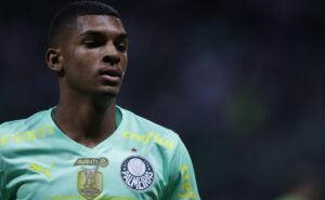 luis guilherme ignora europa e mantém cabeça no palmeiras até o fim de 2024; liverpool e mônaco têm interesse