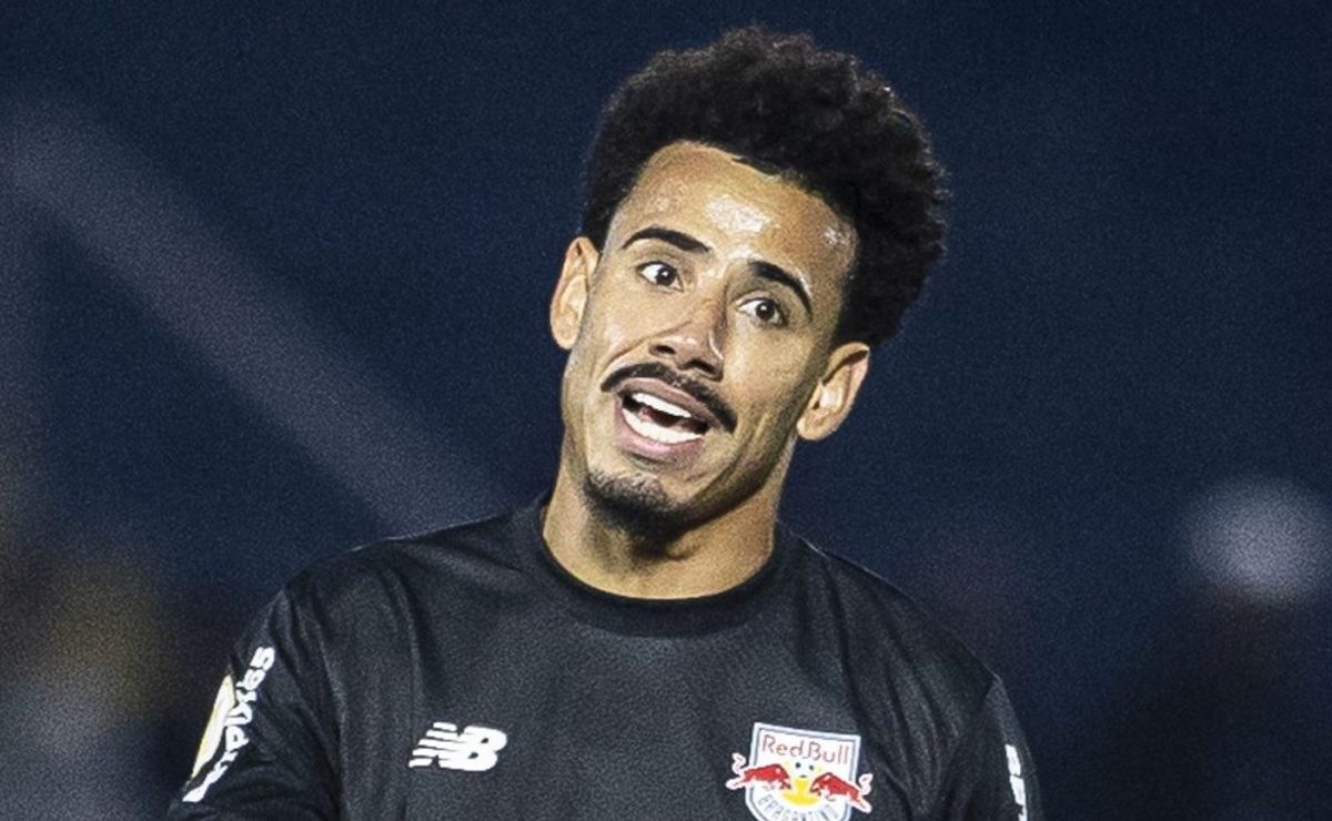 entre corinthians e bragantino, lucas evangelista decide onde quer jogar em 2024