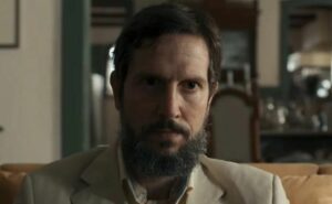 renascer: resumo do capítulo desta segunda (22/04): egídio esconde arma apos tiro