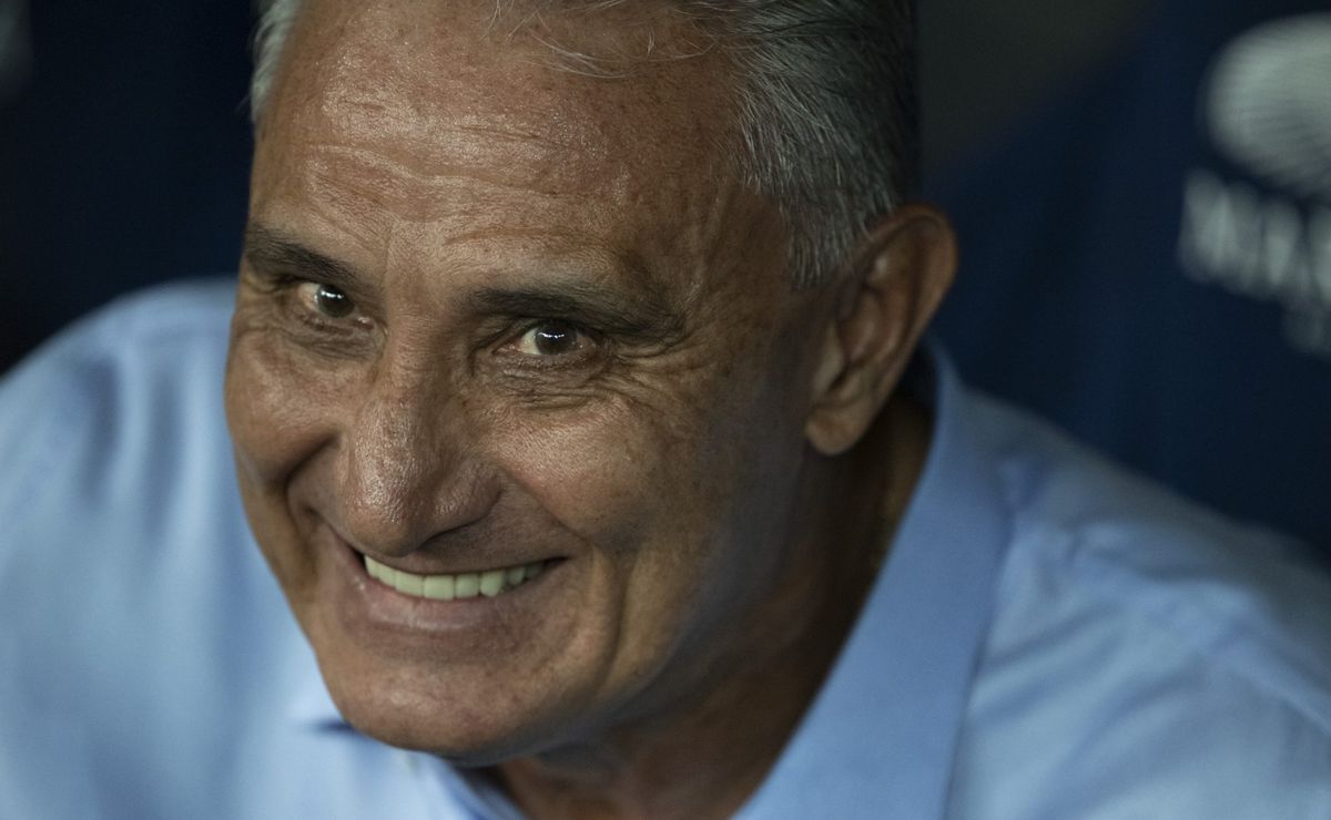 tite toma a frente de negociação para o flamengo assinar com oscar no meio do ano