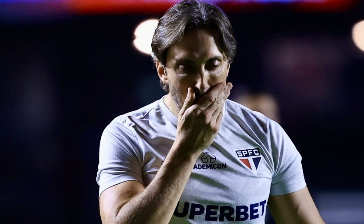 são paulo x palmeiras: comissão de zubeldía faz revezamento de reclamações para evitar suspensão