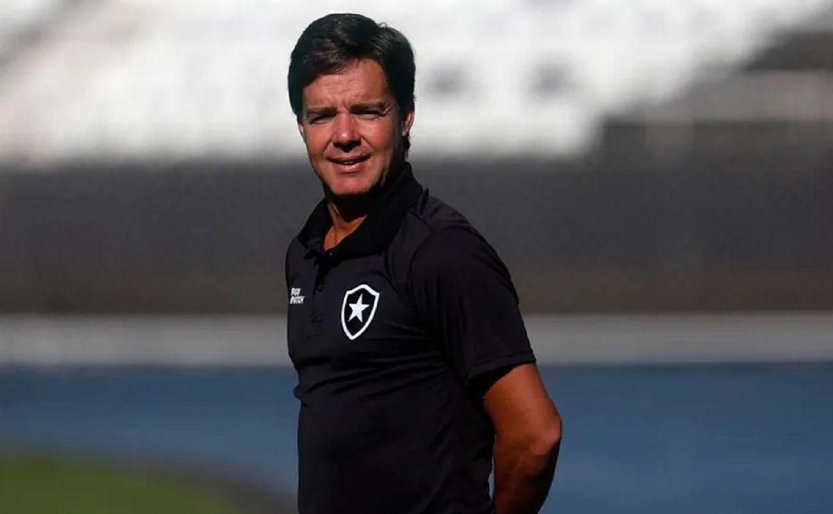 botafogo anuncia a saída de tiago gomes da base e leonardo coelho é o substituto