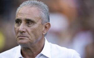 em entrevista coletiva, tite é questionado sobre poupar jogadores do flamengo: "ninguém está satisfeito"