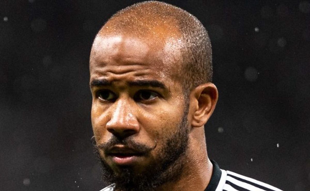 santos encaminha chegada de patrick e fica próximo de anunciar a volta do goleiro rafael cabral