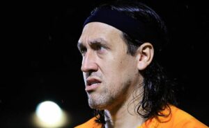 corinthians deve colocar cássio no banco no jogo contra o fluminense; entenda